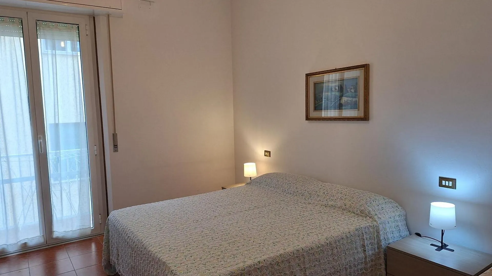 Residenza Marina - 5 Camere 2 Bagni In Centro Rimini 0*,